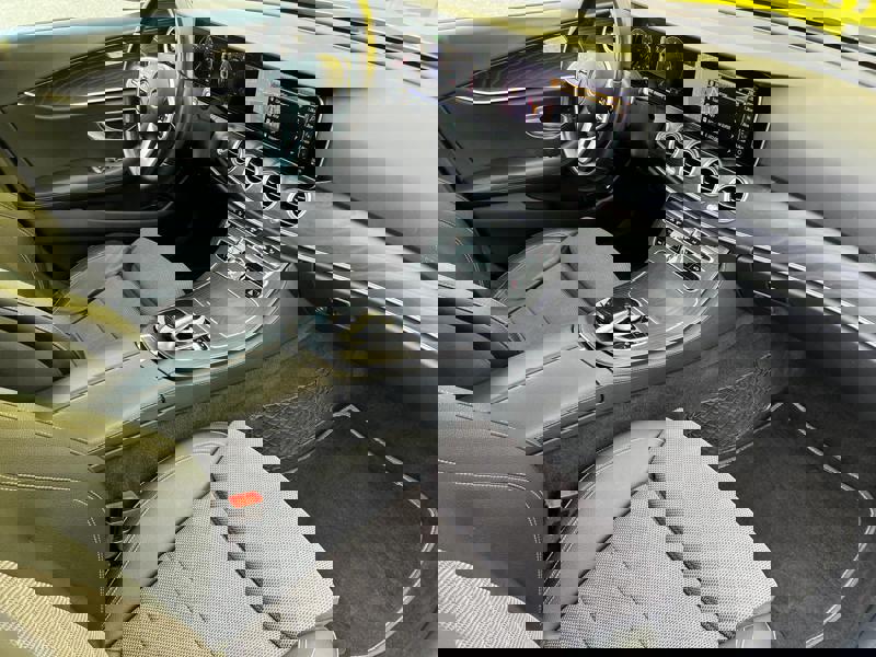 Image Mercedes-Benz 汃獡敳䔠䈠牥楬敮 200 2.0 184 Avantgarde Carplay Clim Bi-zone Caméra PA Sièges élec chauffants Bluetooth Toit ouvrant 